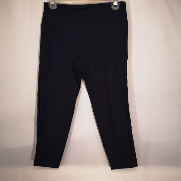 Knockout by Victoria's Secret Ladies Size Medium Navy Capri Workout Leggings - Picture 2 of 6